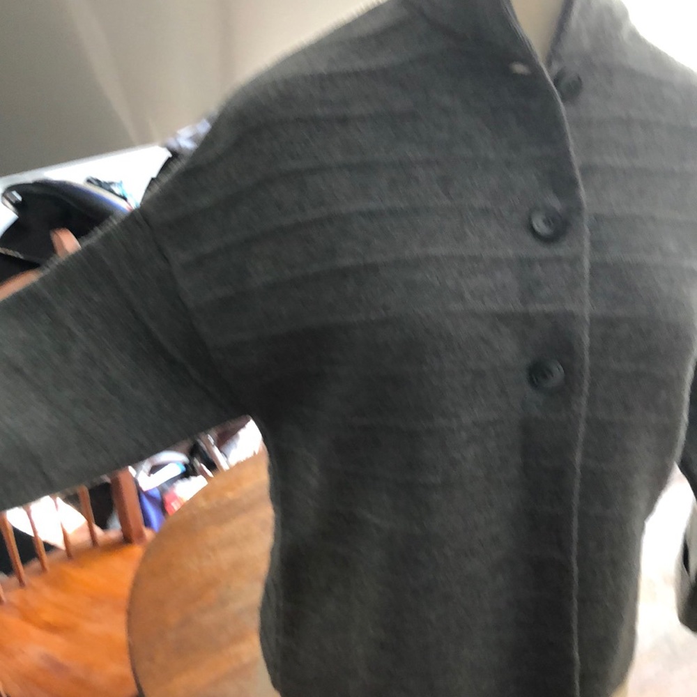 Grey sweater - Picture 4 of 4